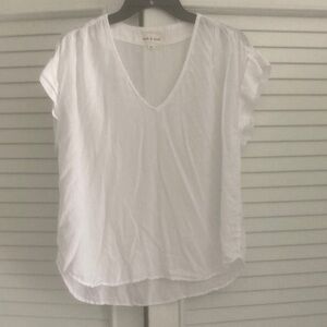 Cloth & Stone White V-Neck Cap Sleeve Stripe Pattern Blouse or Top Size Medium